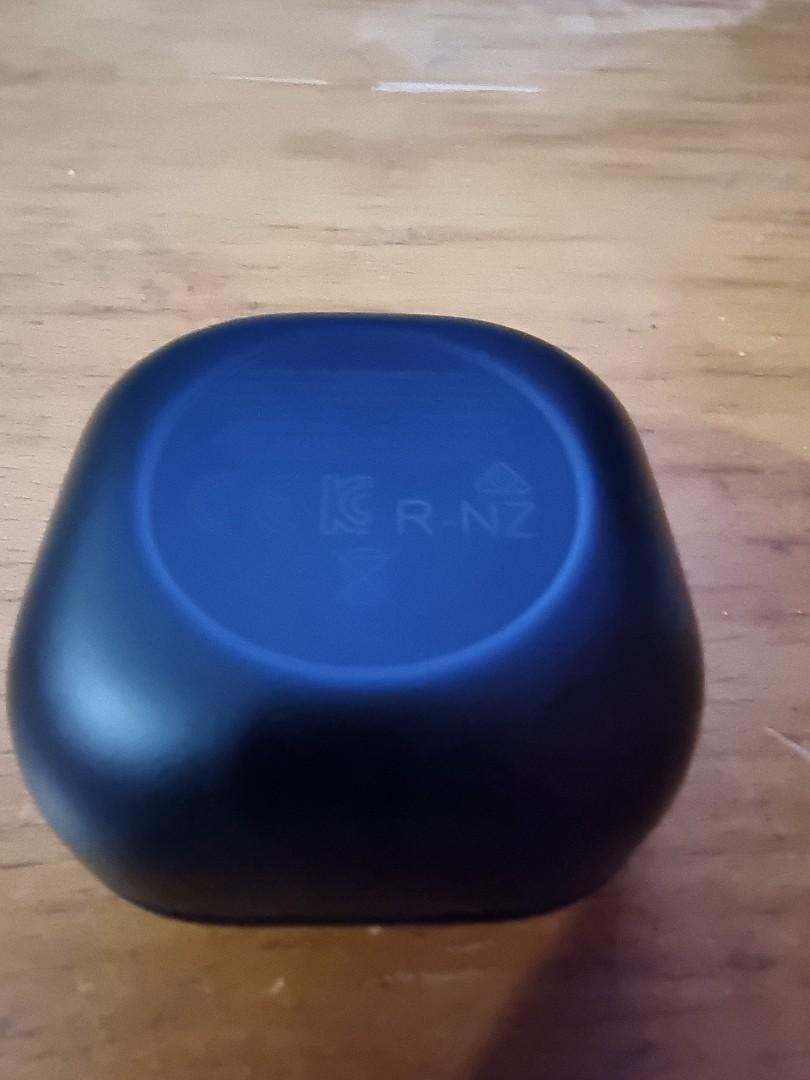 Samsung Earbuds Pro Charging Kit, Audio, Earphones on Carousell