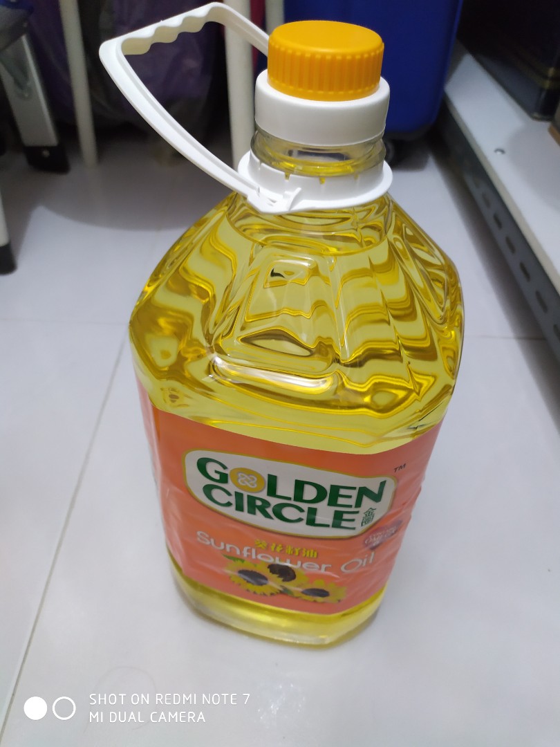 Sunflower oil 5L expiry SEP 2022, Everything Else on Carousell