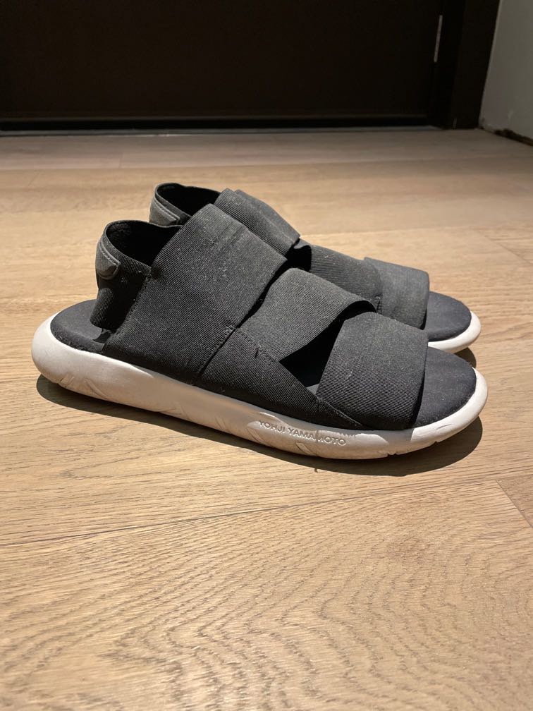 qasa sandals