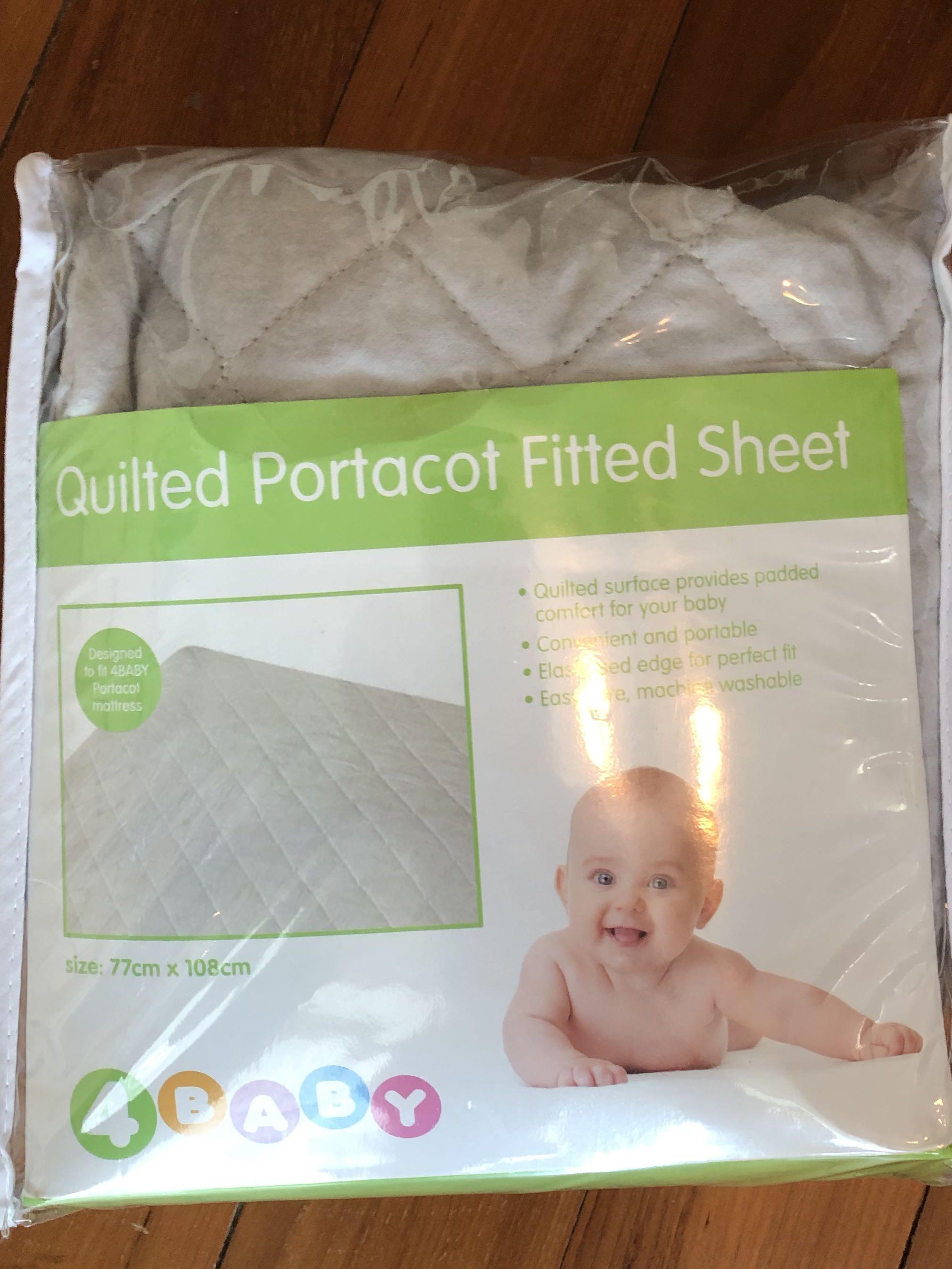 Portacot padded outlet fitted sheet