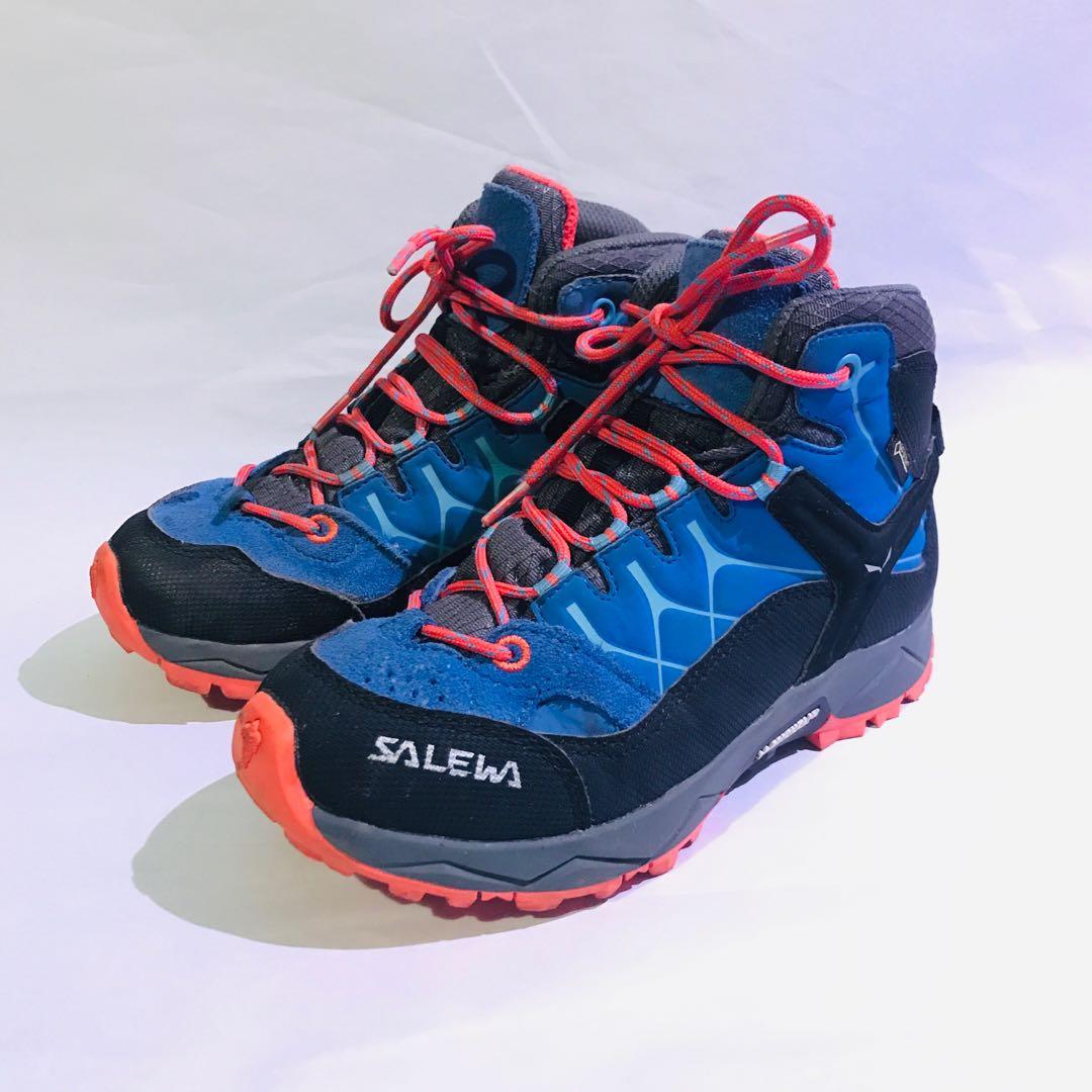 德國salewa 中童戶外登山鞋 運動產品 運動衫 Carousell