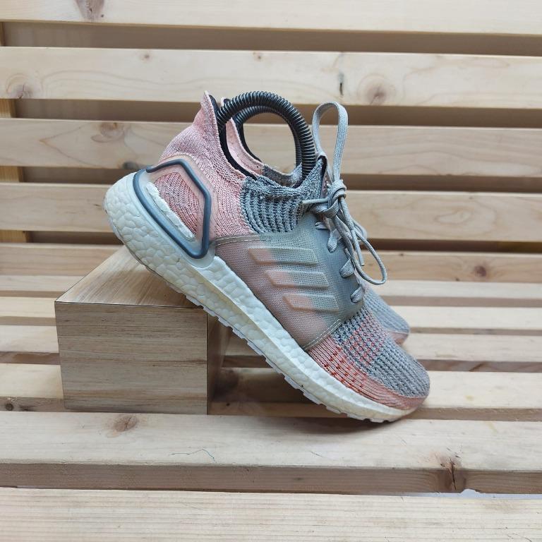 adidas UtraBOOST 19 W B75881 Fesyen Pria Sepatu Sneakers di Carousell