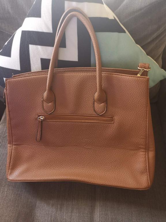 Gabriella rocha deals leather purses