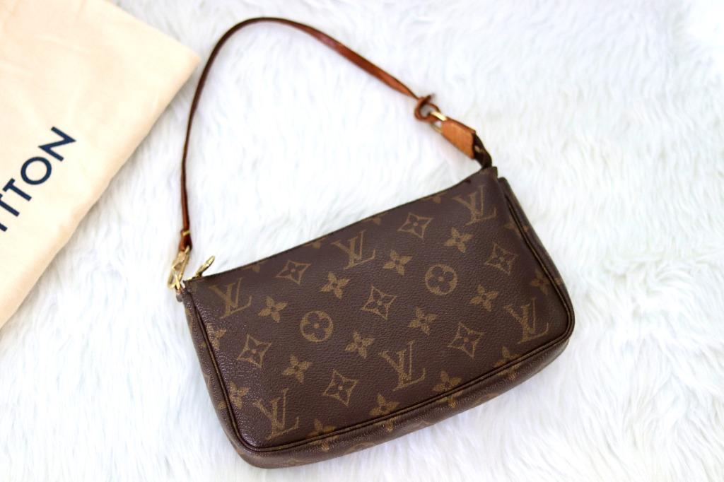 💯Original LV Pochette Monogram, Luxury, Bags & Wallets on Carousell