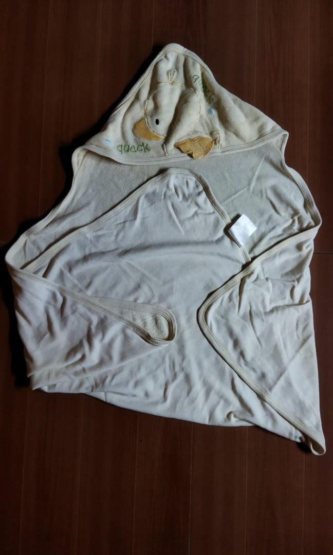 Baby Bath Towel ( 99.00 each) (Category: Other Baby Bathing & Changing Needs) located in Pasay City. Submitted by ejstyles (Listing ID 1083334646, Image 1). Description: 🤍Last Price Posted ❌ Bargain ❌ Meet up.
