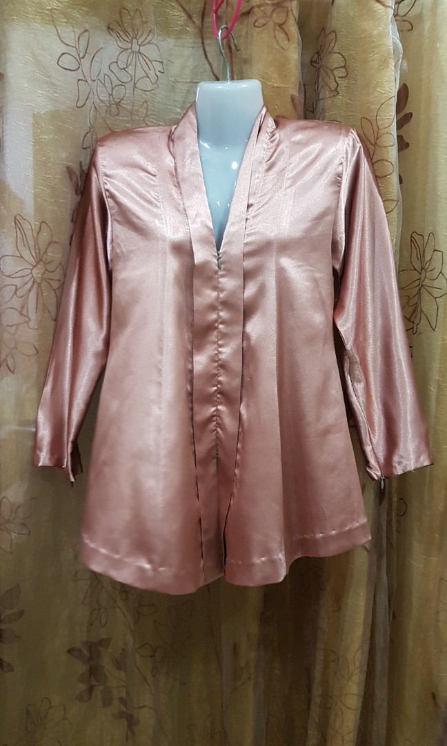 Baju Kebaya Pendek Kain Satin Women S Fashion Clothes Dresses On Carousell