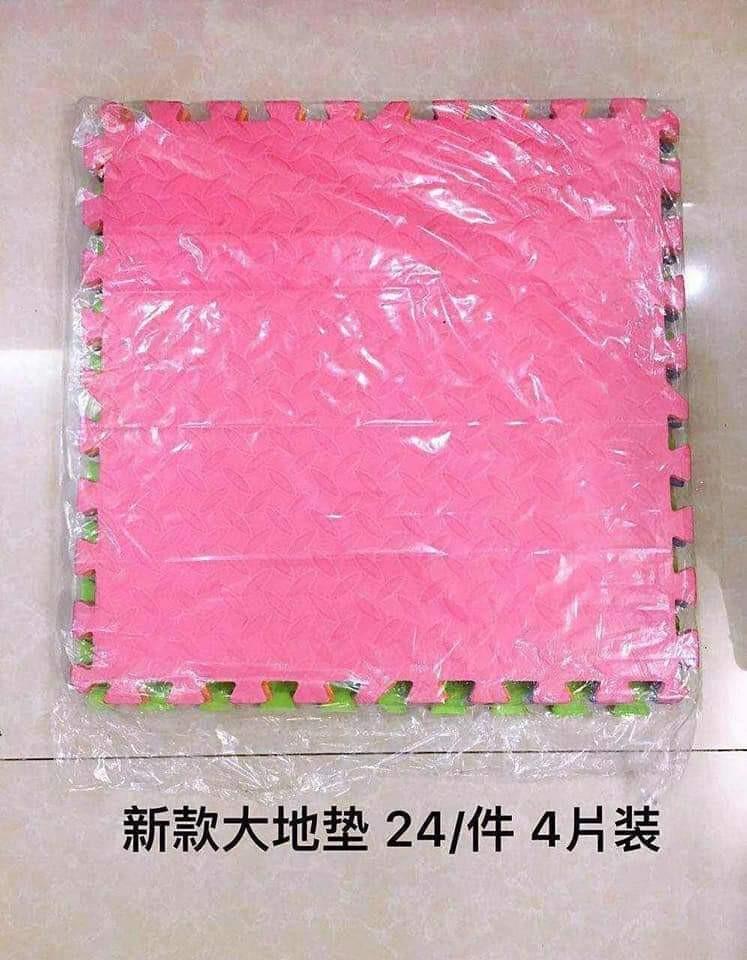 BIG PUZZLE MAT 60X60 (Category: Changing Mats & Accessories) located in Quezon City. Submitted by kutiekath (Listing ID 1083393824, Image 1). Description: .