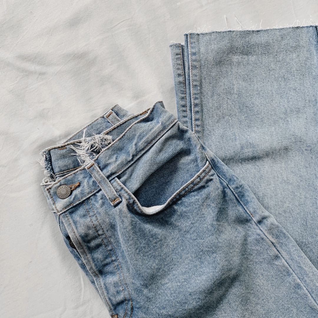 Jane light wash online jeans brandy melville review
