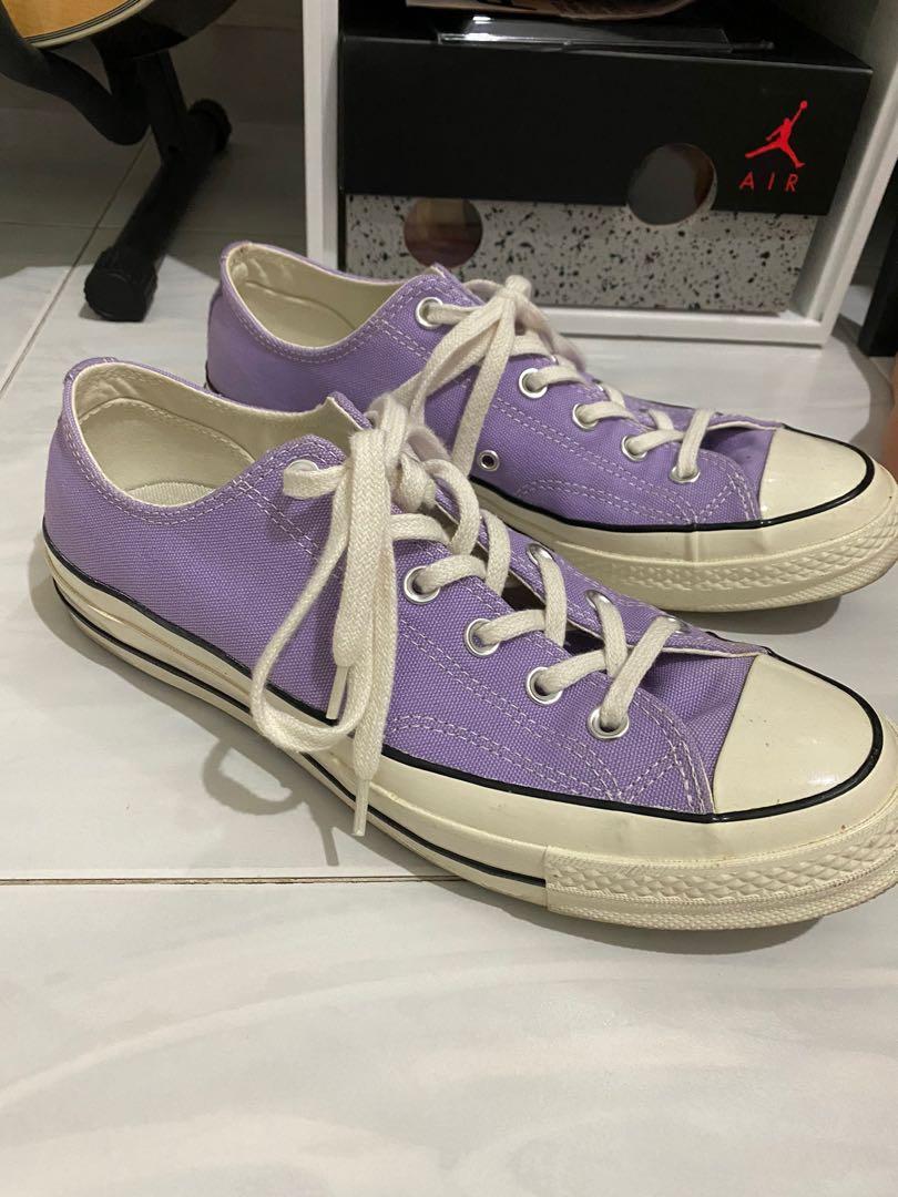 lavender low top converse