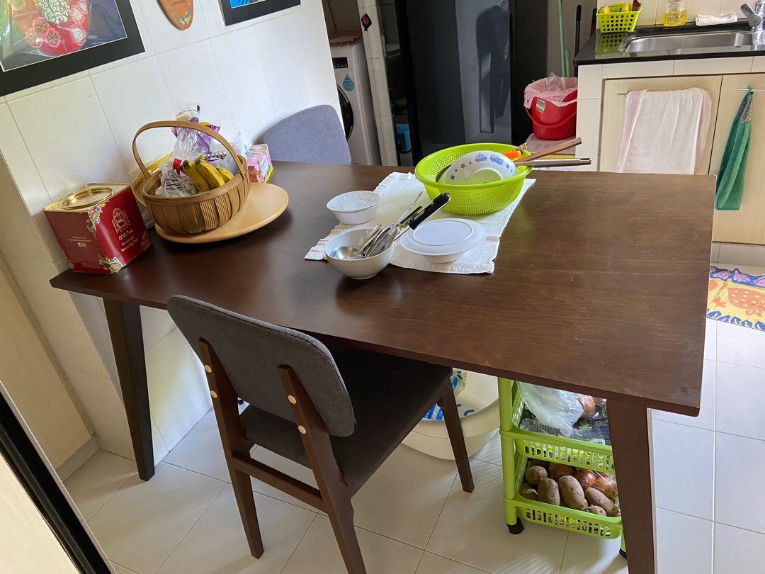 Second hand 8 seater 2025 dining table and chairs