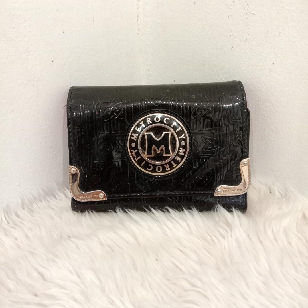 Metrocity Short Wallet, Women's Fashion, Bags & Wallets, Wallets