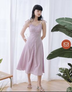 (Category: ) located in . Submitted by shopahoolic (Listing ID 1083325460, Image 1). Description: .