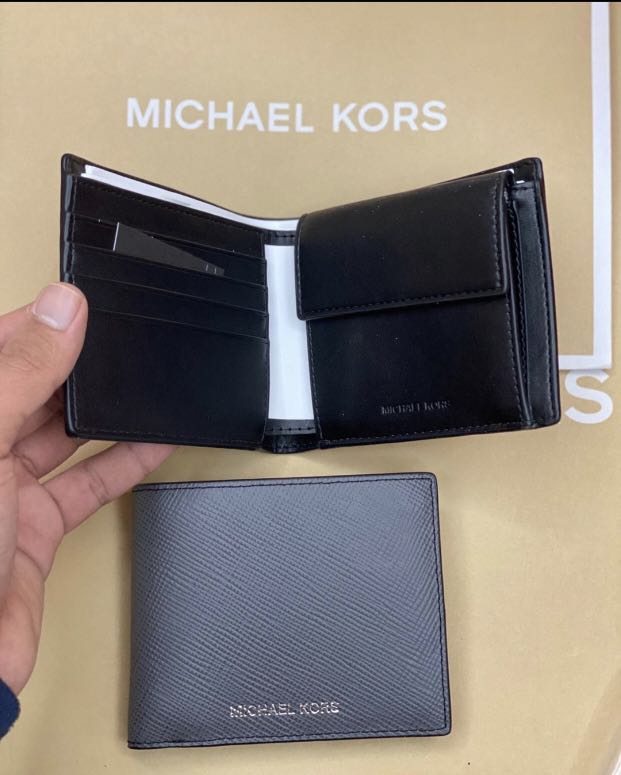 Michael Kors Men Wallet, Men's Fashion, Watches & Accessories, Wallets &  Card Holders on Carousell