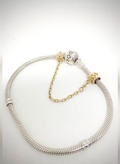 (Category: ) located in . Submitted by branded_luxe (Listing ID 1083331981, Image 1). Description: .