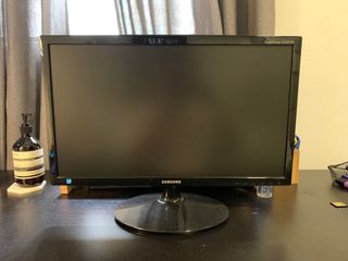 (Category: ) located in . Submitted by adamfoo_ (Listing ID 1083287888, Image 1). Description: .
