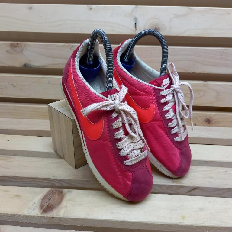 Sepatu online nike classic