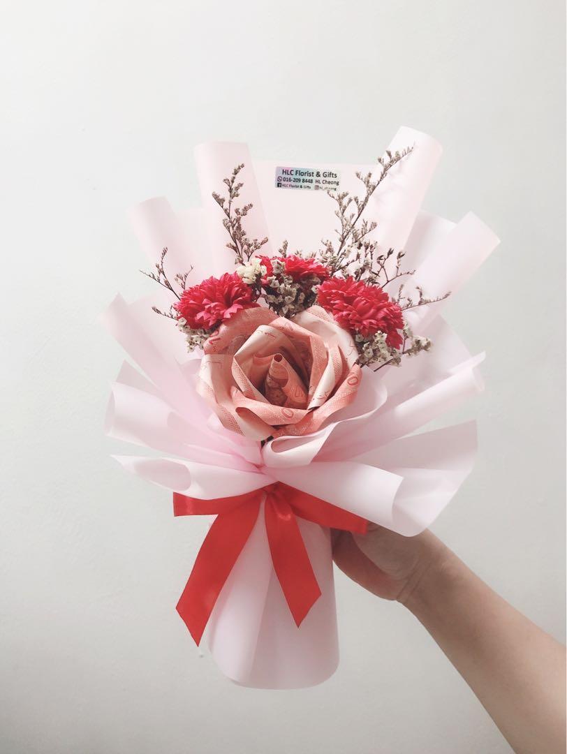 母亲节花束 Design Craft Others On Carousell