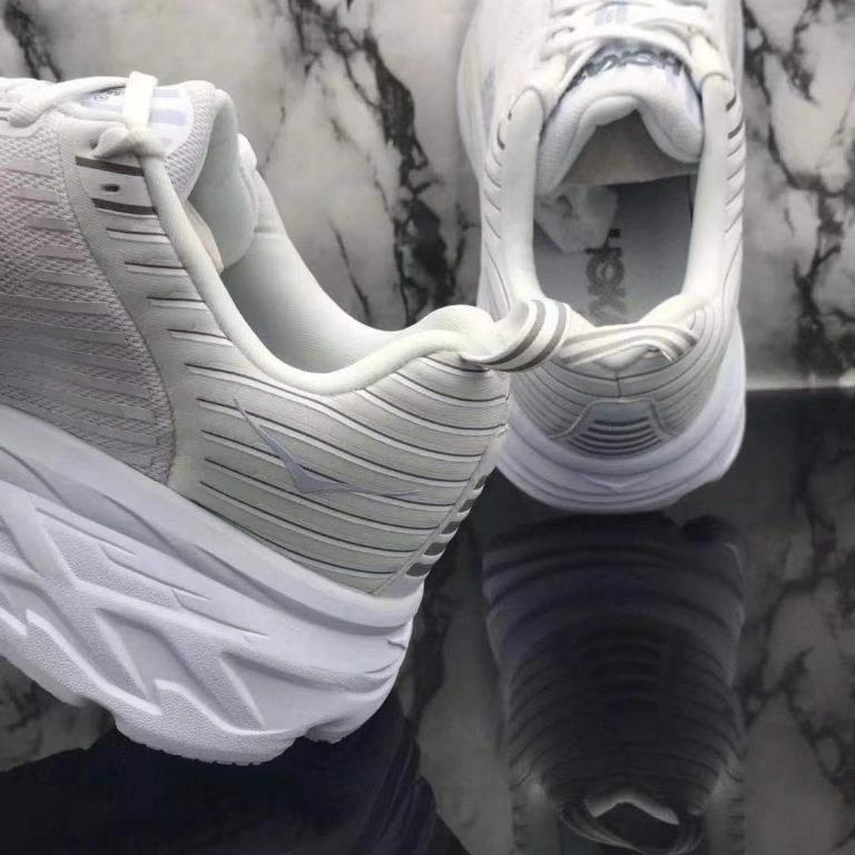 HOKA ONE ONE BONDI 6 WHITE EU42.5