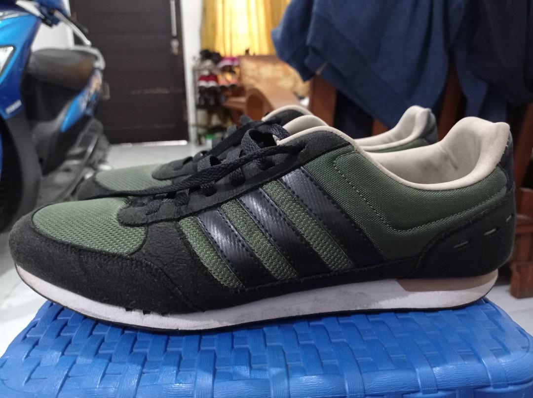 Adidas Neo buat kaki size 44 45 lebar