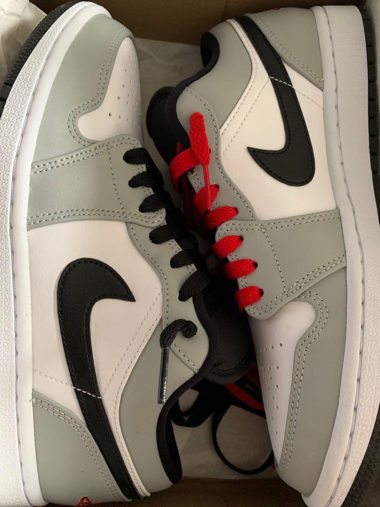 Air jordan 1 grey red hotsell