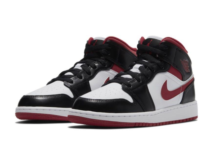 GS Air Jordan 1 Mid Gym Red Metallic Red , Men's Fashion, Footwear,  Sneakers on Carousell