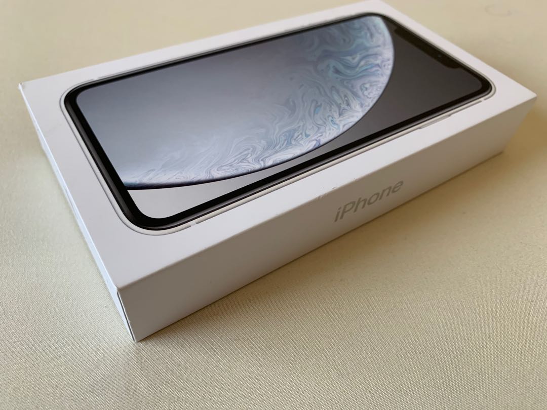 Apple iPhone Xr 64gb Factory Unlocked Slim Box Complete Good As New