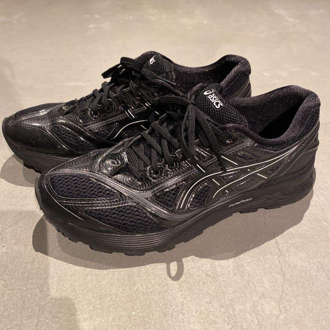 Kiko asics black hotsell