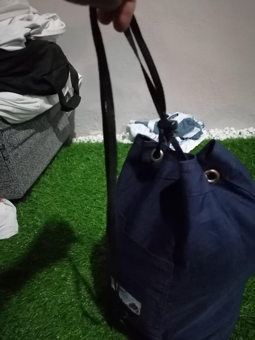 Beg jerut (Category: Belt bags, Clutches and Pouches) located in Kulim. Submitted by pdotstore87 (Listing ID 1083648321, Image 2). Description: Beg puma Condition cun Berminat pm maiii Hrga termasuk pos.