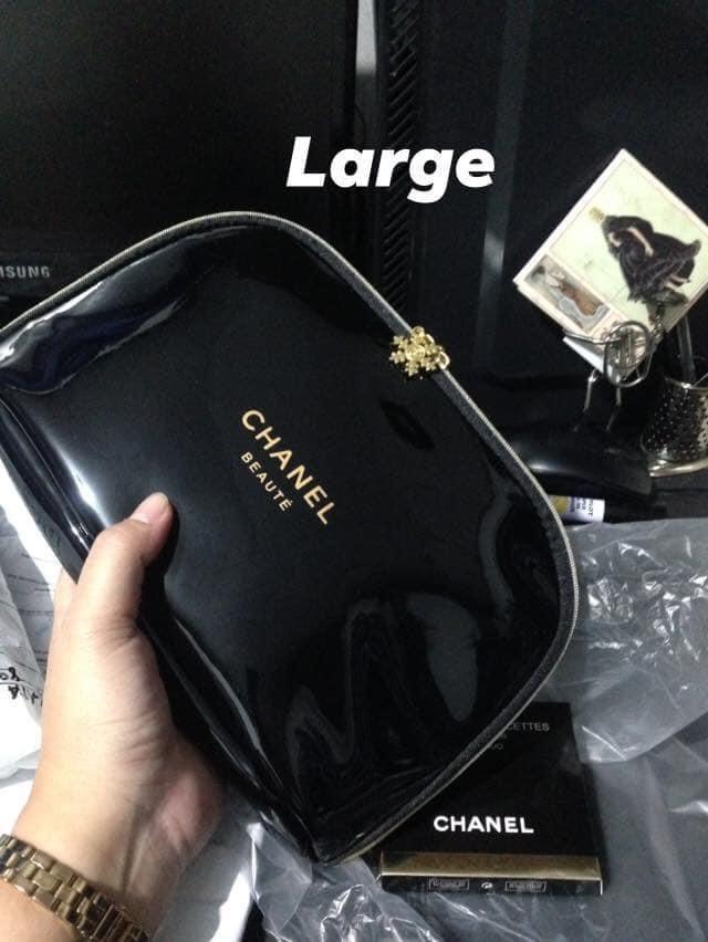 Chanel complimentary outlet bag
