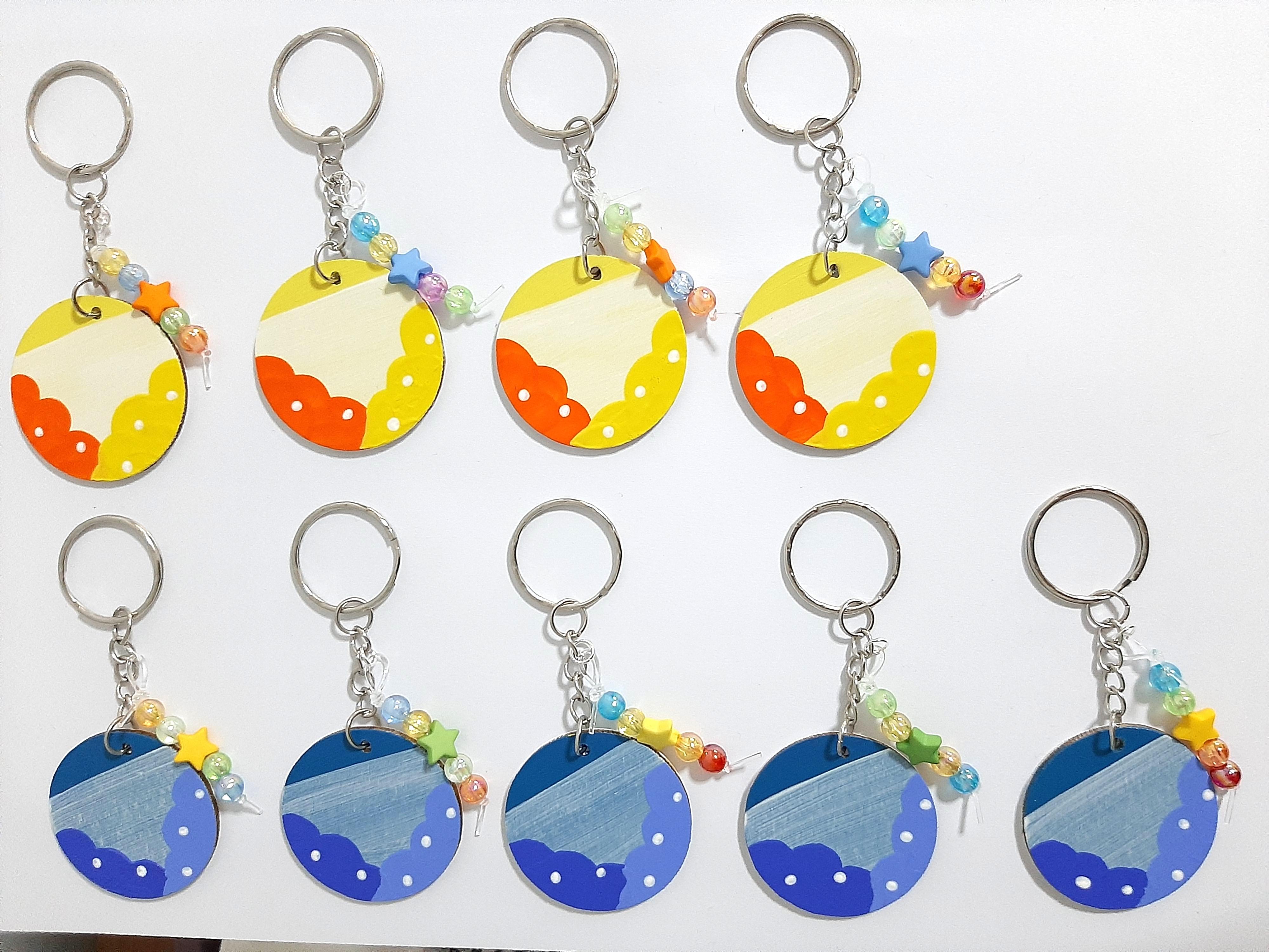 Class gift bulk orders welcome handpainted name keychain cute handmade keychain student small gift customised keychain acrylic paint wood keychain