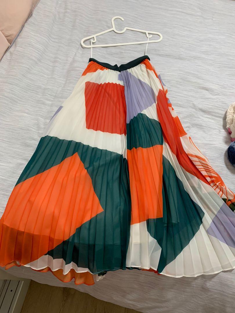 Corinna Pleated Maxi Skirt in Flora 