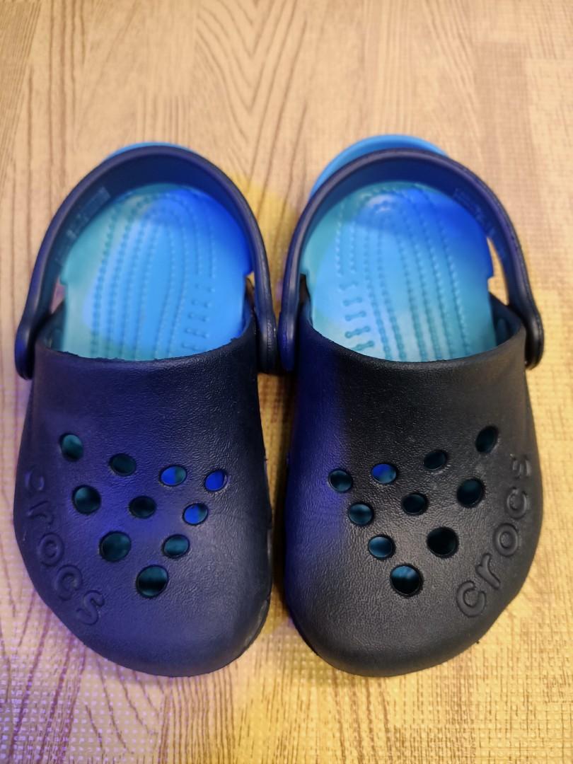 Crocs kids blue size 7, Babies \u0026 Kids