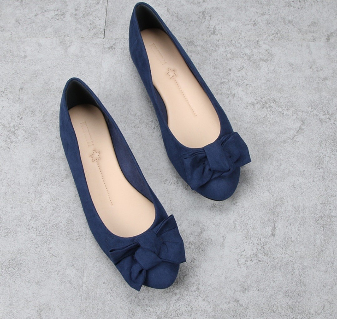 Dark 2025 navy flats