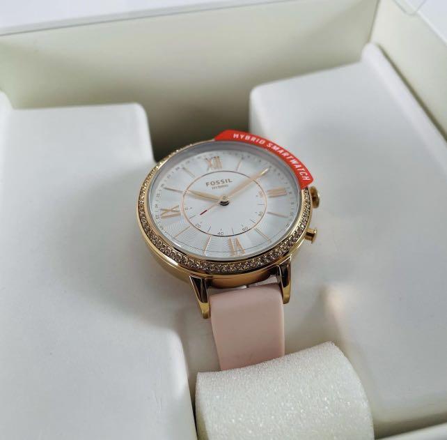 Hybrid smartwatch hotsell jacqueline blush silicone