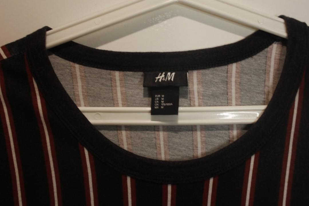 H&M Stripes TShirt - Men (Category: Tshirts & Polo Shirts ) located in Antipolo. Submitted by aaiitems (Listing ID 1083455980, Image 2). Description: H&M Stripes TShirt - Men RFS: Decluttering PM for more info 😊.