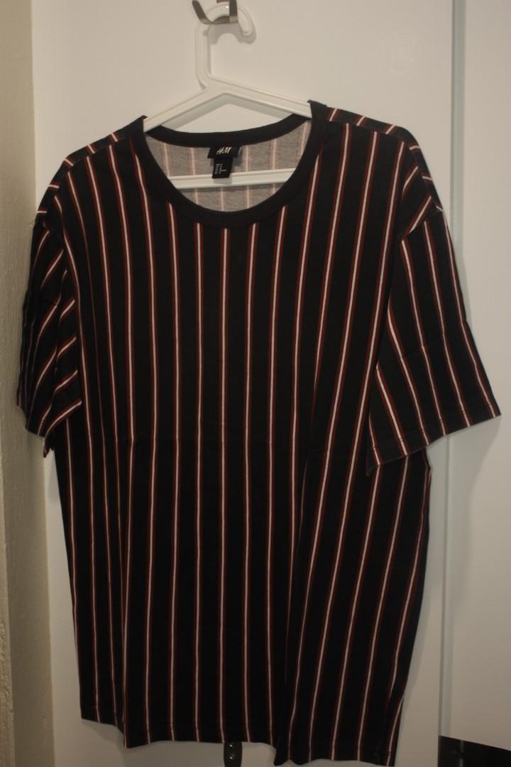 H&M Stripes TShirt - Men (Category: Tshirts & Polo Shirts ) located in Antipolo. Submitted by aaiitems (Listing ID 1083455980, Image 1). Description: H&M Stripes TShirt - Men RFS: Decluttering PM for more info 😊.