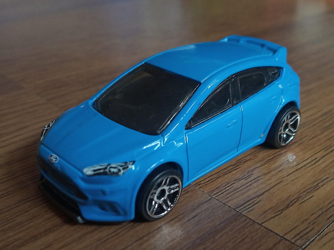 Hot wheels ford focus discount rs blue
