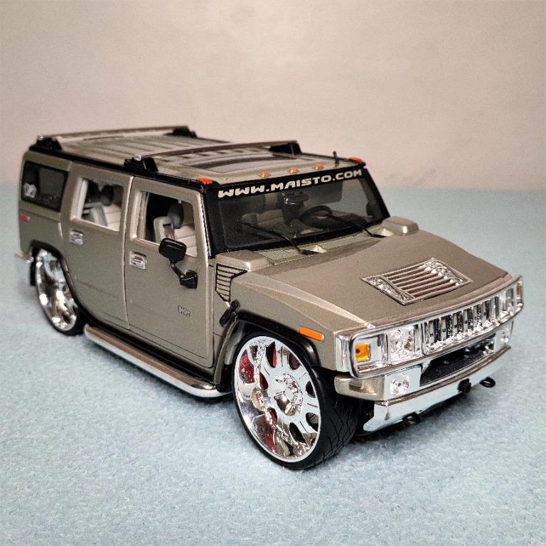 HUMMER H2 SUV 1:18 SCALE DIECAST - MAISTO