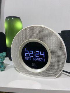 JBL HORIZON Bluetooth Clock Radio USB Charging & Ambient Light