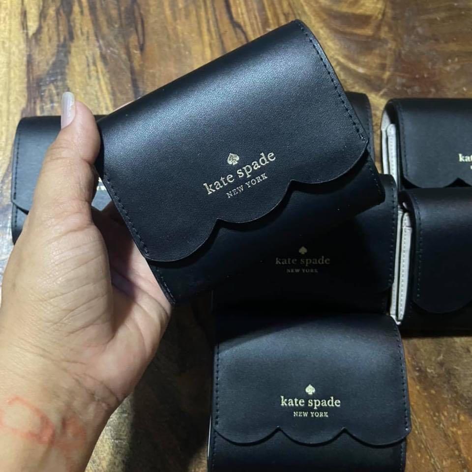 Kate spade scallop wallet online