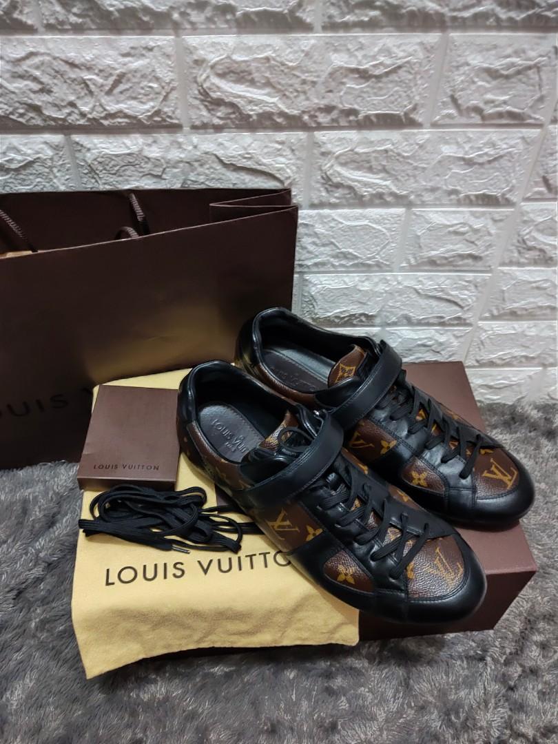Jadi Barang Bukti, Ternyata Segini Harga Sepatu Louis Vuitton yang