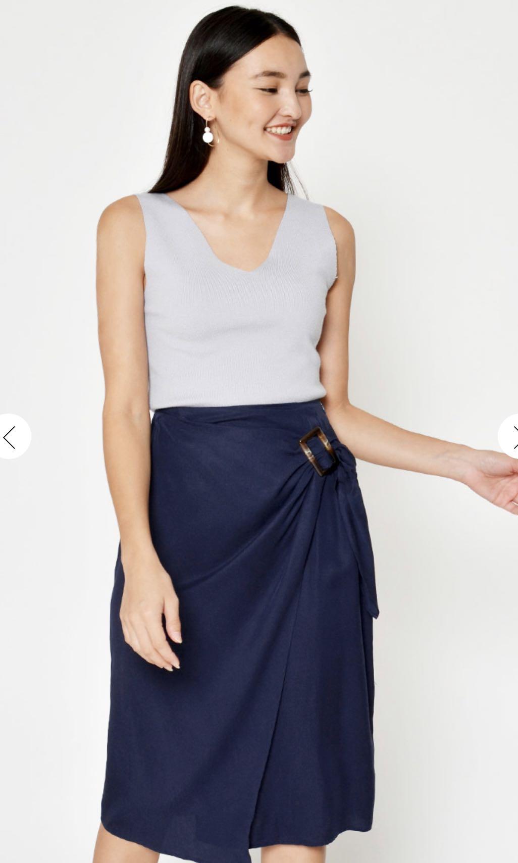 Love & Bravery DREZEL TENCEL BUCKLE DRAPE MIDI SKIRT NAVY XS (Category: Sleeveless) located in Singapore. Submitted by lynly_ (Listing ID 1083559424, Image 2). Description: .