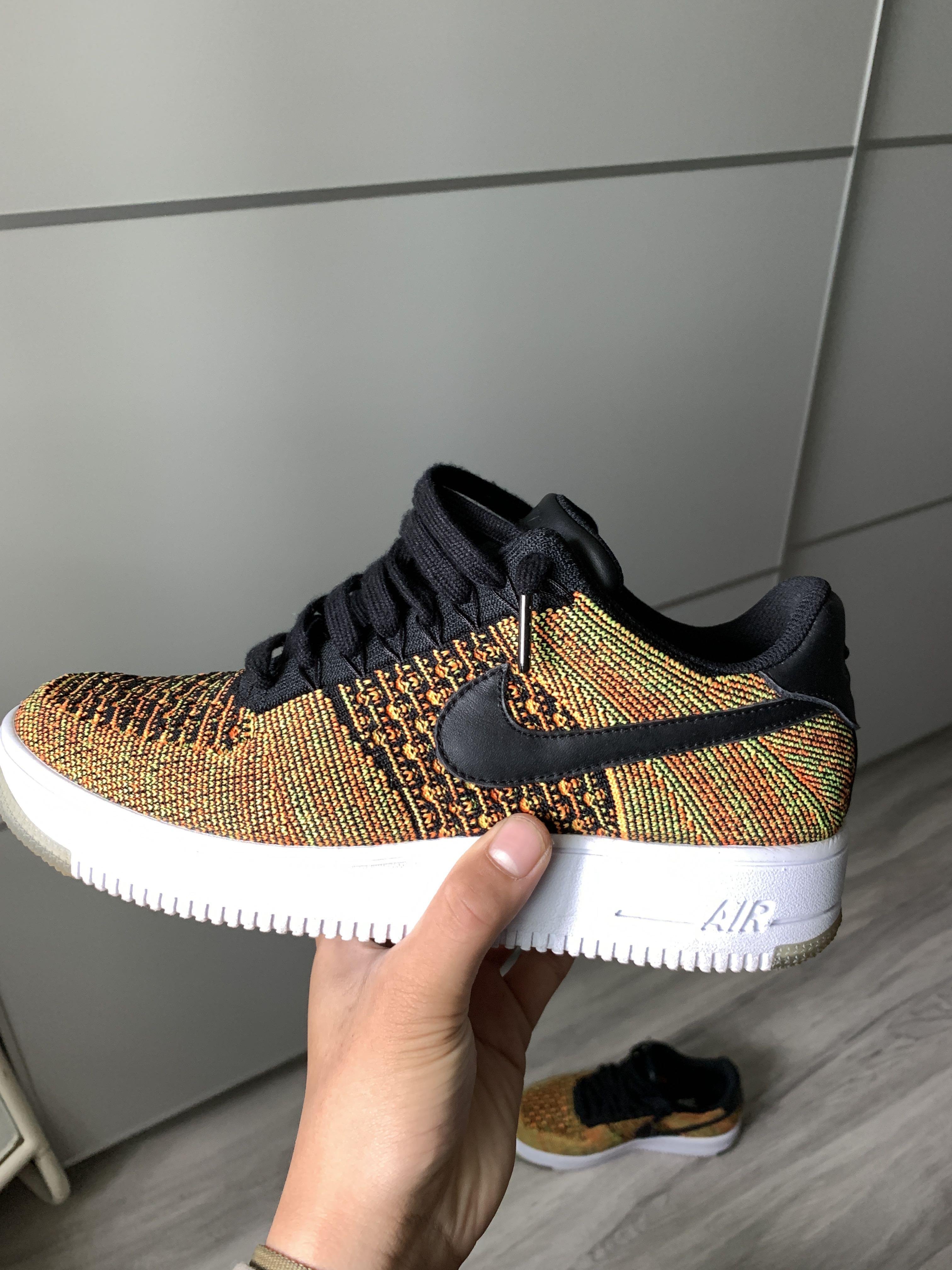Air force 1 flyknit black gold sales