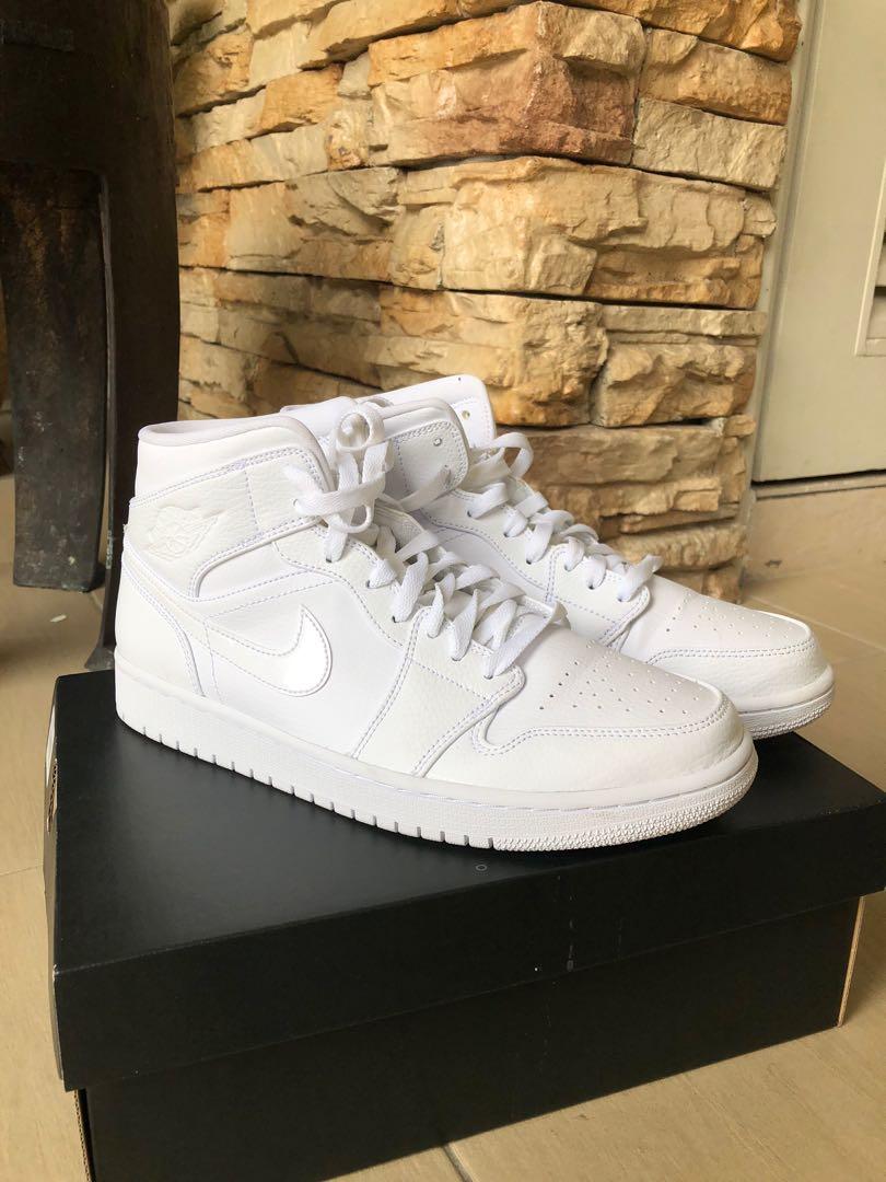 Nike air jordan 1 retro deals mid triple white