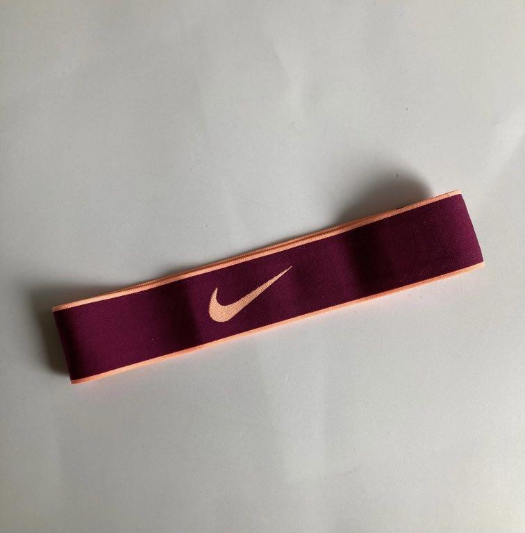 Nike headband Men s Fashion Activewear on Carousell