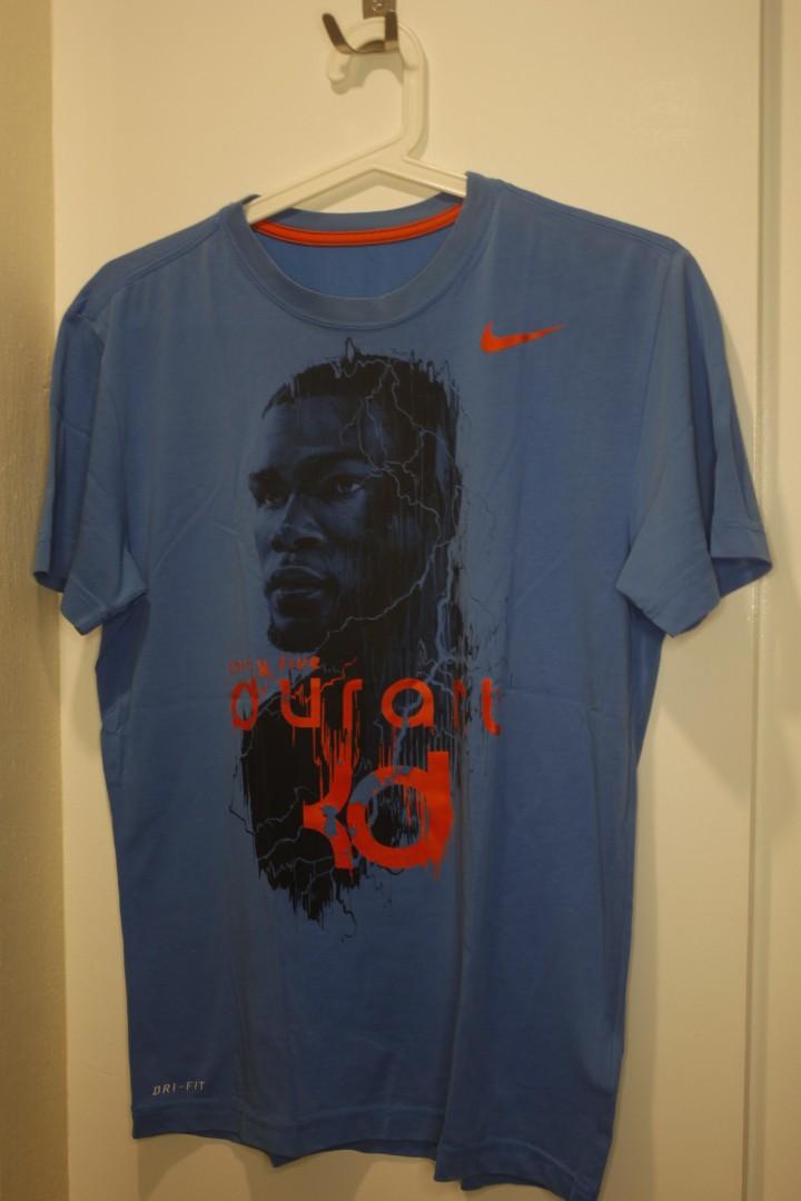 Nike Original Durant Shirt (Category: Tshirts & Polo Shirts ) located in Antipolo. Submitted by aaiitems (Listing ID 1083455735, Image 1). Description: Nike Original Durant Shirt - Small RFS: Decluttering PM for more info 😊.