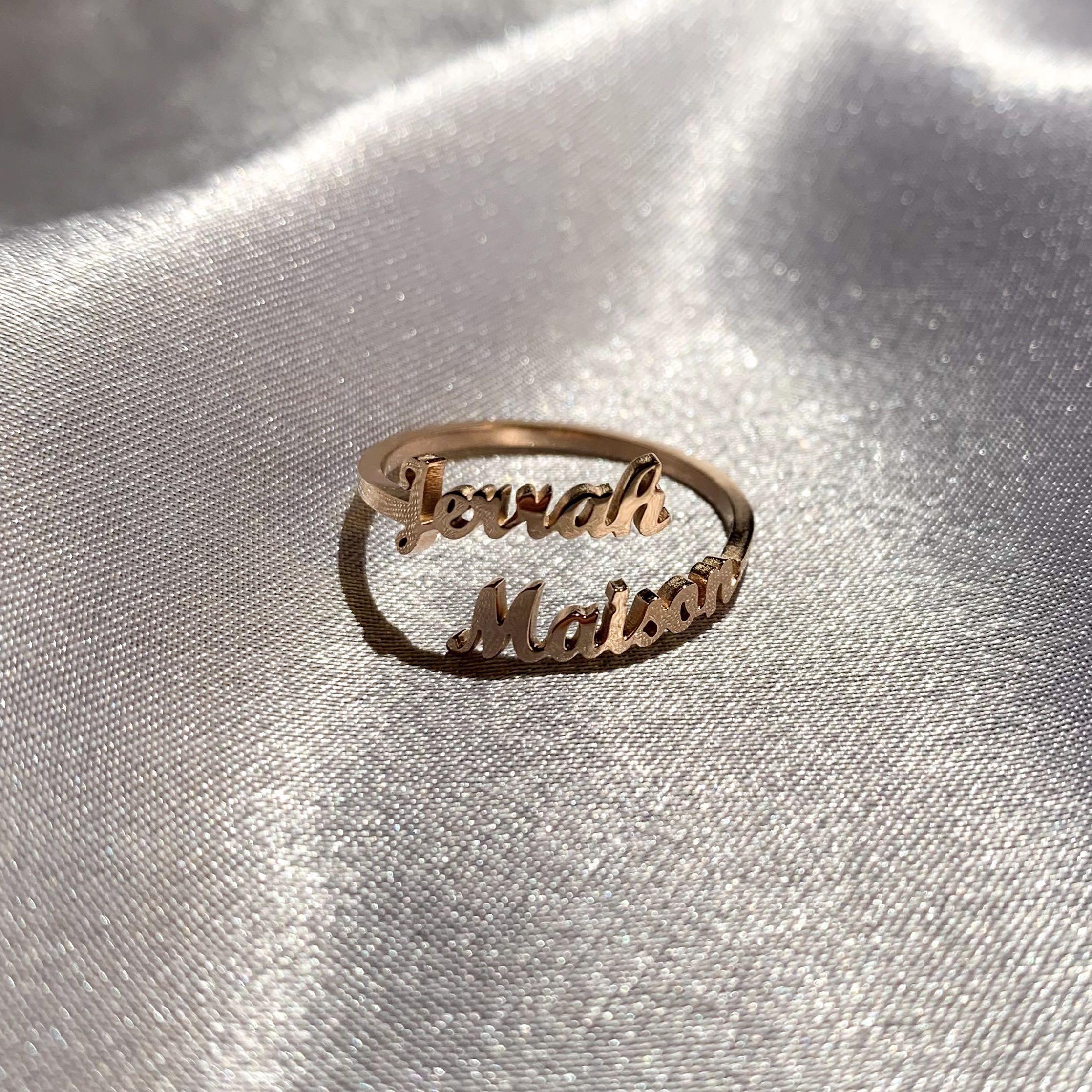 Custom ring store