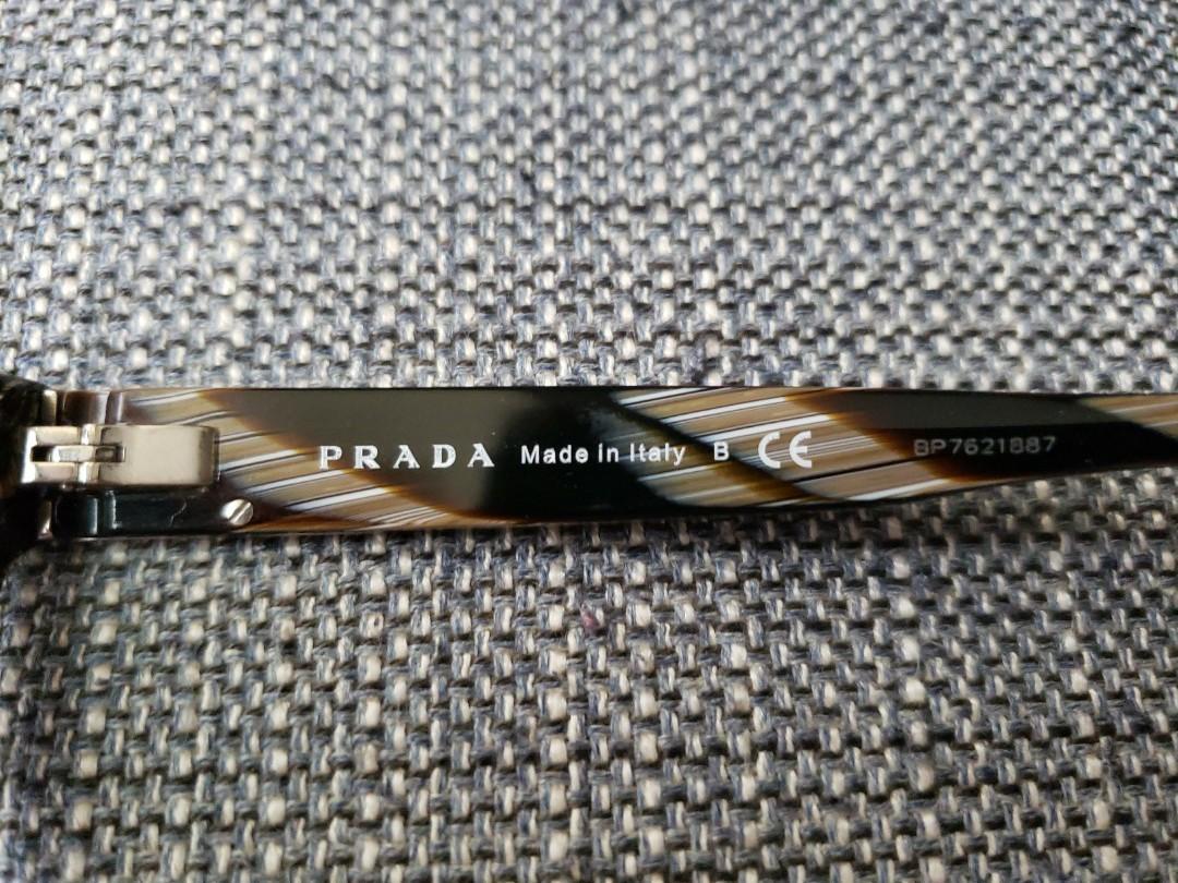 Prada Glasses （分類：眼鏡）位於 Hong Kong。 由 7ynwa7 提交（商品編號 1083553421，圖片 3）。簡介： 。