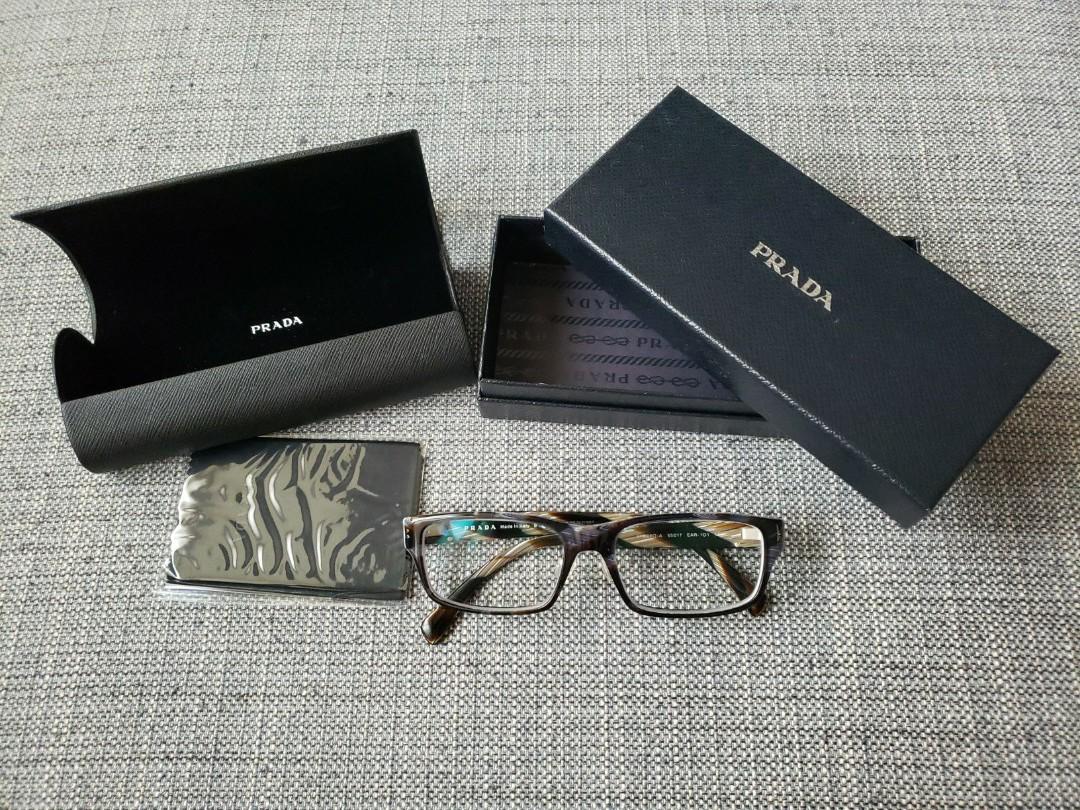 Prada Glasses （分類：眼鏡）位於 Hong Kong。 由 7ynwa7 提交（商品編號 1083553421，圖片 1）。簡介： 。