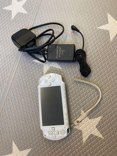PSP 1000(破解版）連咇波猴遊戲